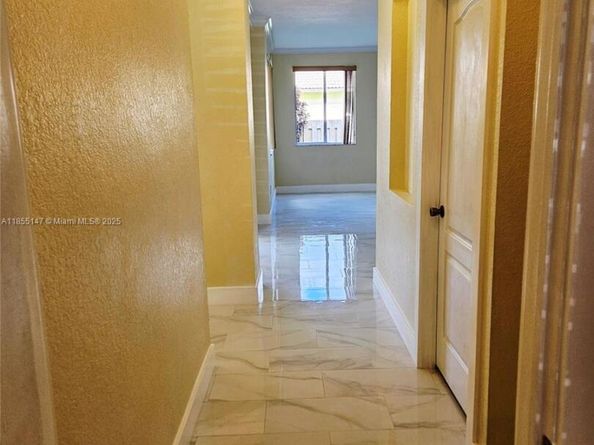 2864 SW 138th Path, Miami FL 33175