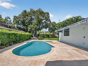 1027 S Palmway, Lake Worth FL 33460