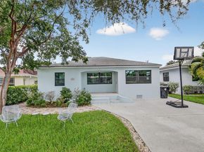 1027 S Palmway, Lake Worth FL 33460