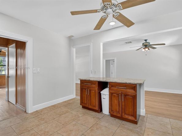 1027 S Palmway, Lake Worth FL 33460