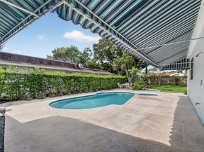 1027 S Palmway, Lake Worth FL 33460
