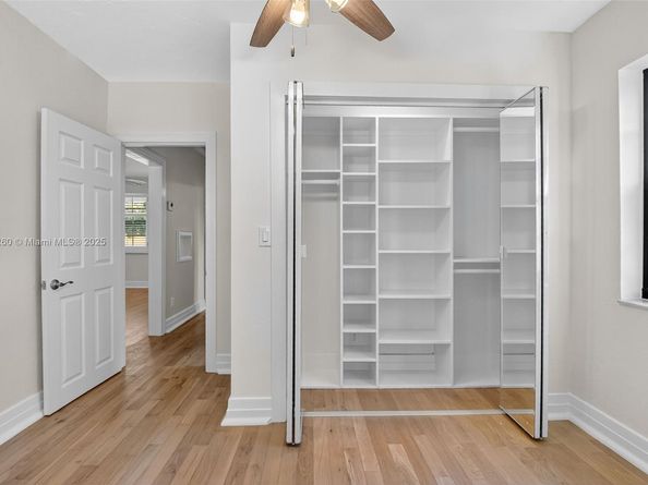 1027 S Palmway, Lake Worth FL 33460