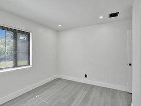 1628 NE 7th Ave, Fort Lauderdale FL 33305