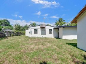 1628 NE 7th Ave, Fort Lauderdale FL 33305