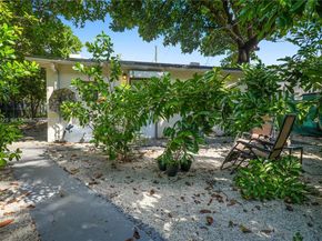 128 NW 53rd St, Miami FL 33127