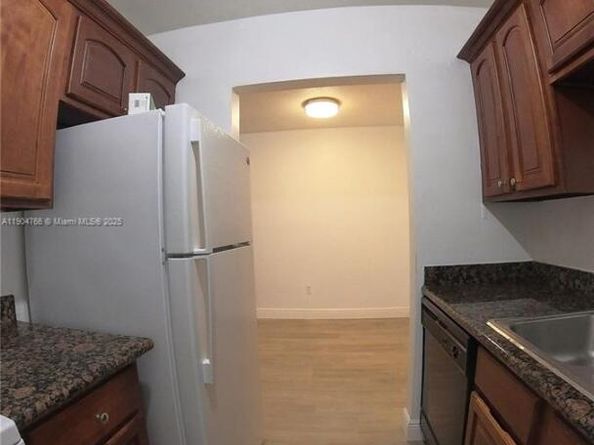 100 NW 204th St 19, Miami Gardens FL 33169