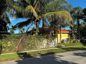 6391 SW 20th St, West Miami FL 33155