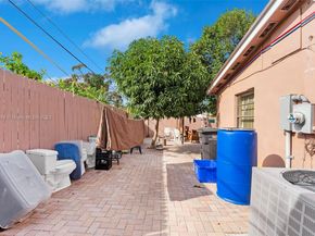 Undisclosed Address #A11496698, West Palm Beach FL 33405