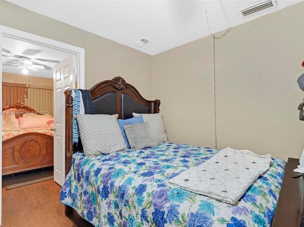 Undisclosed Address #A11496698, West Palm Beach FL 33405