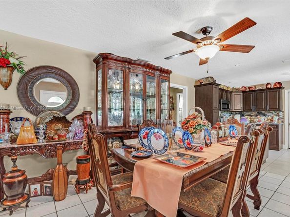 Undisclosed Address #A11496698, West Palm Beach FL 33405