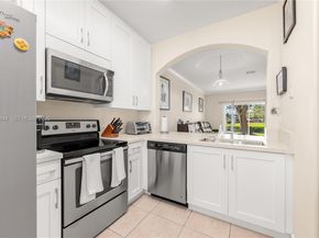 15750 SW 92nd Ave 21C, Palmetto Bay FL 33157