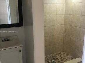 8040 N Colony Cir N 101, Tamarac FL 33321