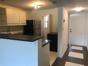 8040 N Colony Cir N 101, Tamarac FL 33321