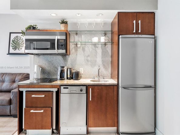 1036 Ocean Dr B205, Miami Beach FL 33139