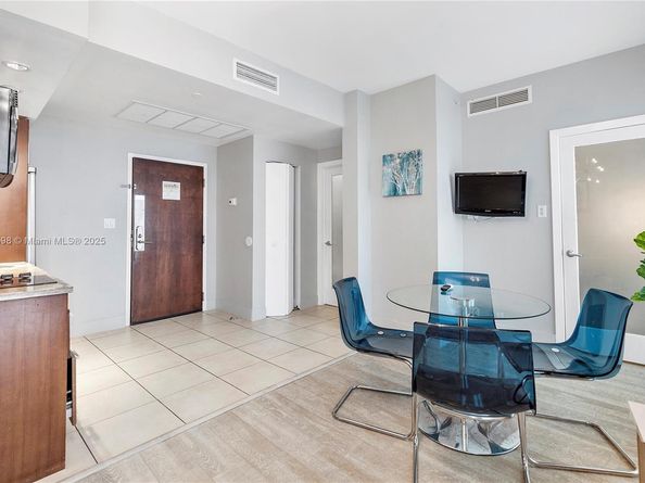 1036 Ocean Dr B205, Miami Beach FL 33139