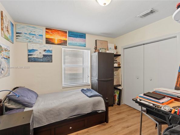 2530 SW 27th St, Miami FL 33133