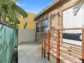 2530 SW 27th St, Miami FL 33133