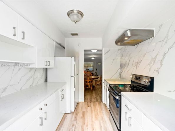 2530 SW 27th St, Miami FL 33133