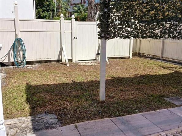 2530 SW 27th St, Miami FL 33133