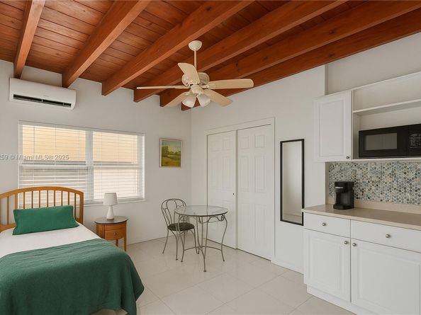 2530 SW 27th St, Miami FL 33133