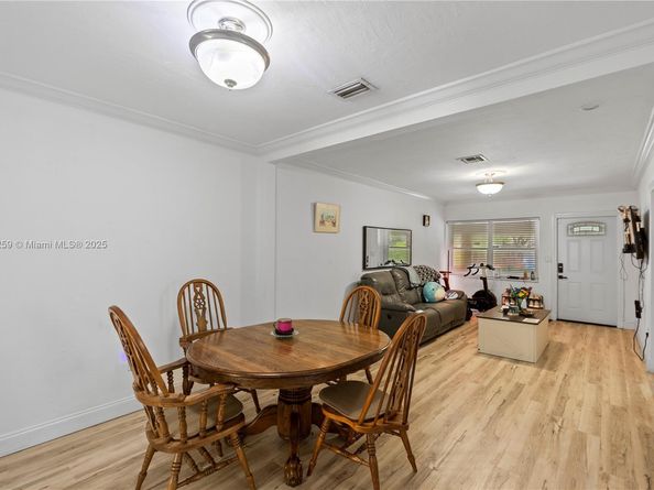2530 SW 27th St, Miami FL 33133