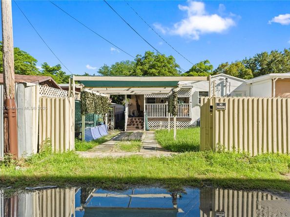 2530 SW 27th St, Miami FL 33133