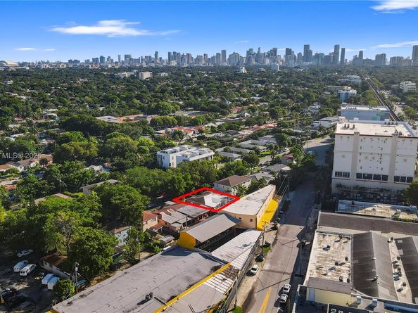 2530 SW 27th St, Miami FL 33133
