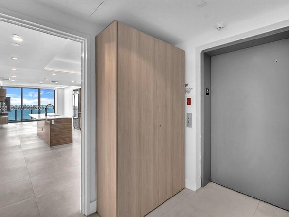 460 NE 28th St 2607, Miami FL 33137