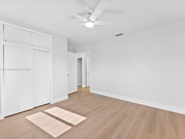 7021 SW 12th St, Pembroke Pines FL 33023