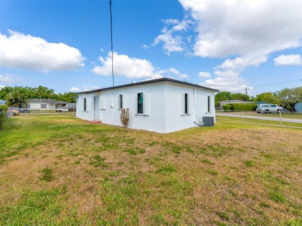 14401 Pierce St, Miami FL 33176