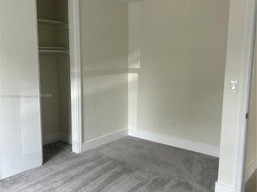 2255 NE 207th St, Miami FL 33180