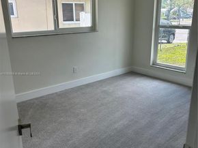 2255 NE 207th St, Miami FL 33180