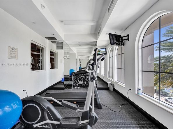 516 Hendricks Isle 2C, Fort Lauderdale FL 33301