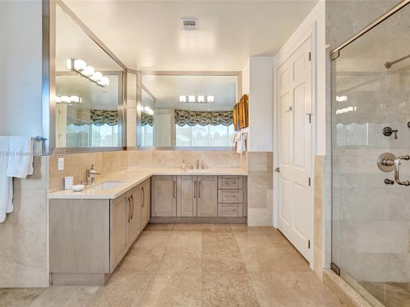 516 Hendricks Isle 2C, Fort Lauderdale FL 33301