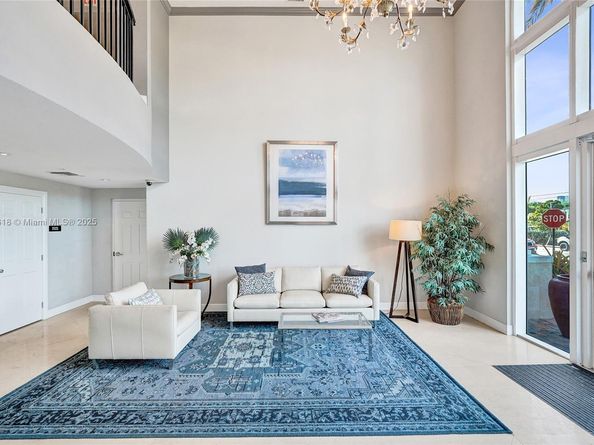 516 Hendricks Isle 2C, Fort Lauderdale FL 33301