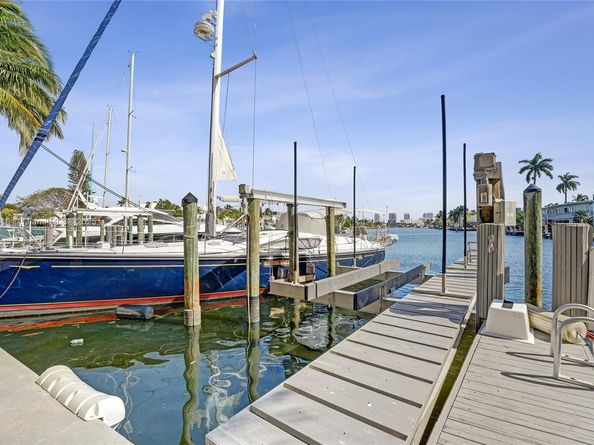 516 Hendricks Isle 2C, Fort Lauderdale FL 33301