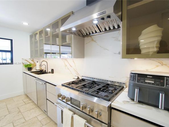 1112 Mandarin Isle, Fort Lauderdale FL 33315