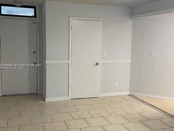 212 Lake Pointe Dr 205, Oakland Park FL 33309