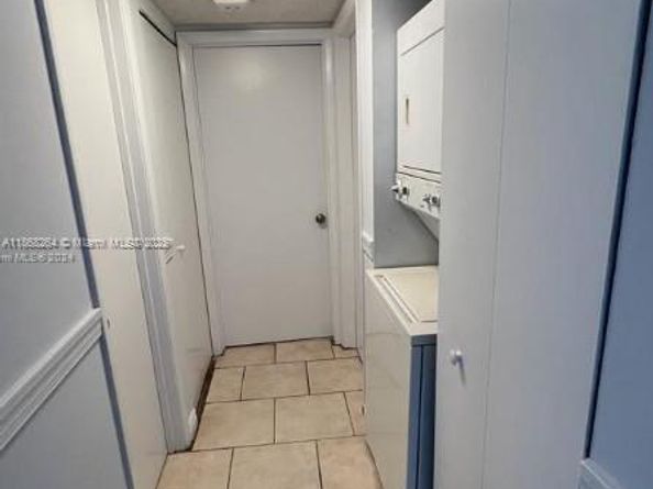 212 Lake Pointe Dr 205, Oakland Park FL 33309