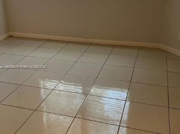 212 Lake Pointe Dr 205, Oakland Park FL 33309