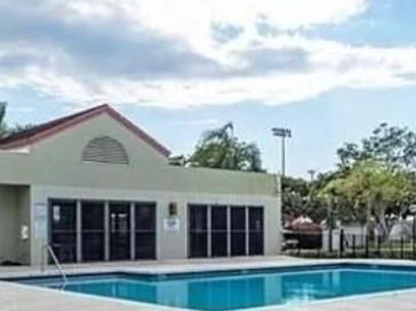 212 Lake Pointe Dr 205, Oakland Park FL 33309