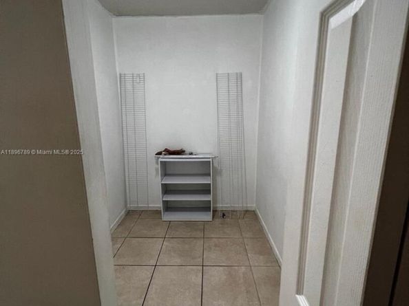 17890 W Dixie Hwy 421 Hwy 421, North Miami Beach FL 33160