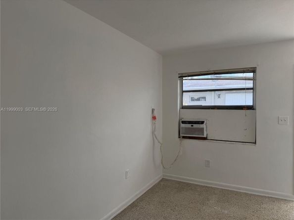 9283 SW 39th St, Miami FL 33165