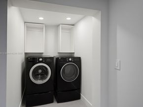 320 W 13th St, Hialeah FL 33010