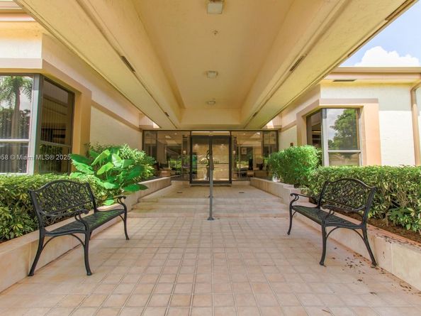5289 Fairway Woods Dr 2911, Delray Beach FL 33484
