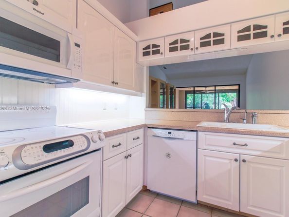 5289 Fairway Woods Dr 2911, Delray Beach FL 33484