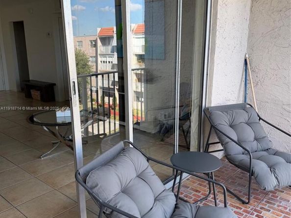 8411 NW 8th St 405, Miami FL 33126