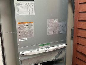 8411 NW 8th St 405, Miami FL 33126