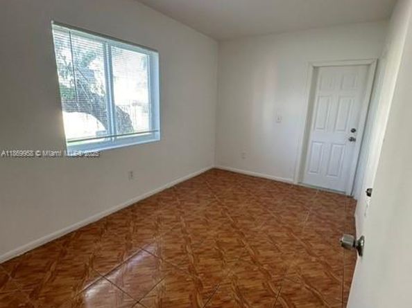 407 NW 84th St 407, Miami FL 33150