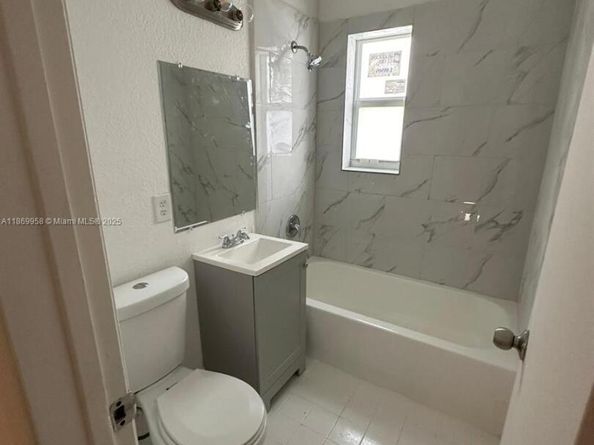 407 NW 84th St 407, Miami FL 33150